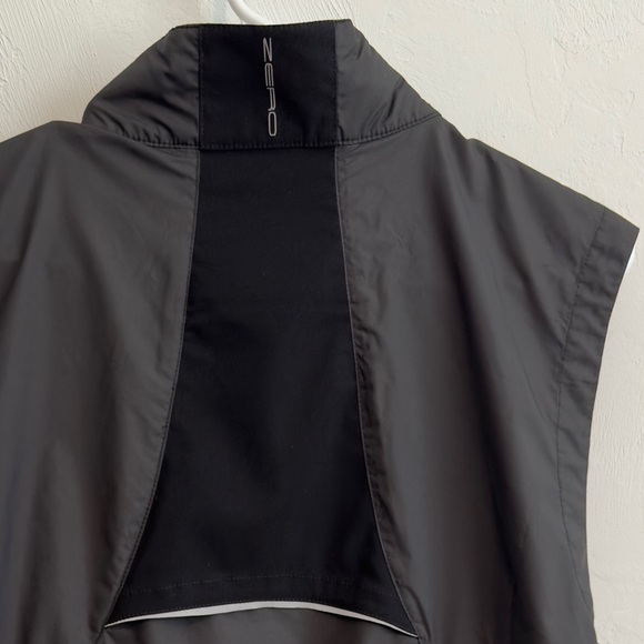 Zero Restriction Cloud Water Repellent Golf Vest Black S - Picture 6 of 11